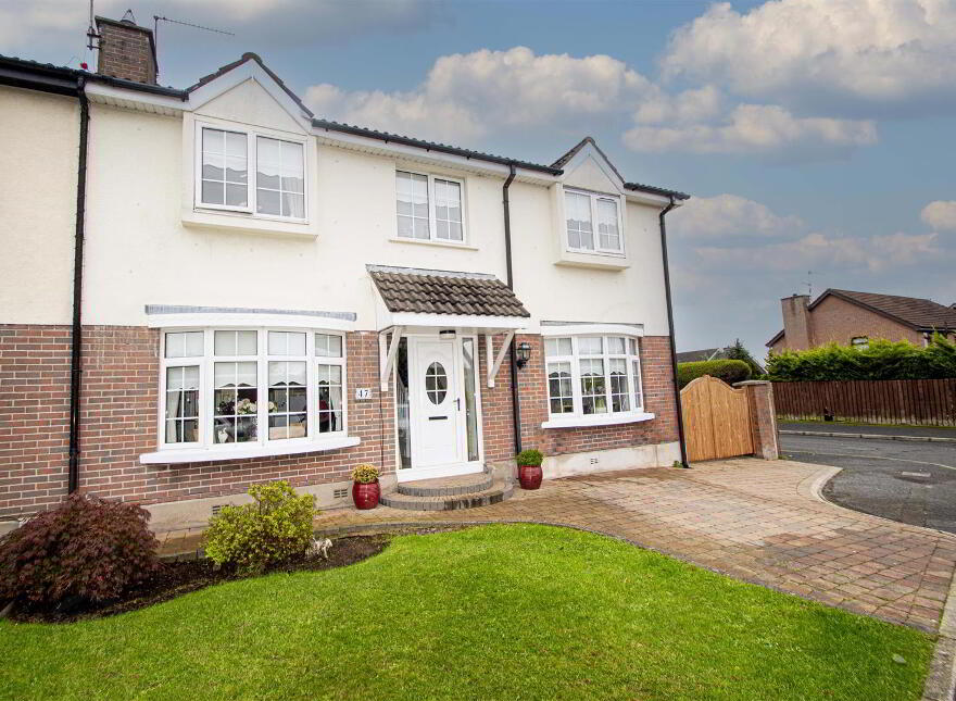 47 Lagmore Grove, Stewartstown Road, Belfast, BT17 0TD