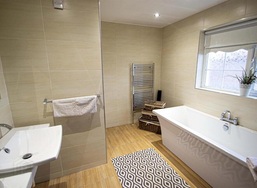 47 Lagmore Grove, Stewartstown Road, Belfast, BT17 0TD