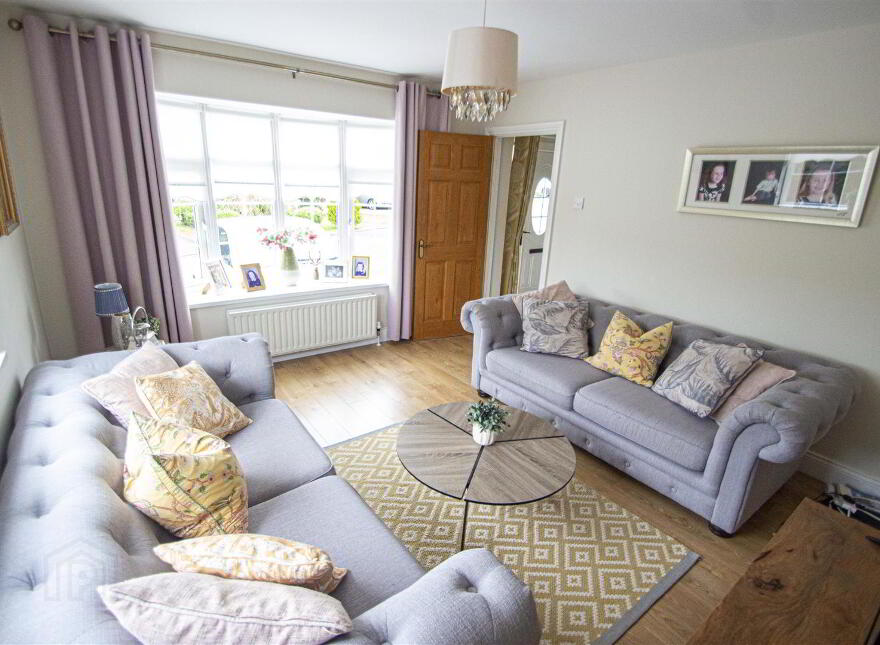 47 Lagmore Grove, Stewartstown Road, Belfast, BT17 0TD
