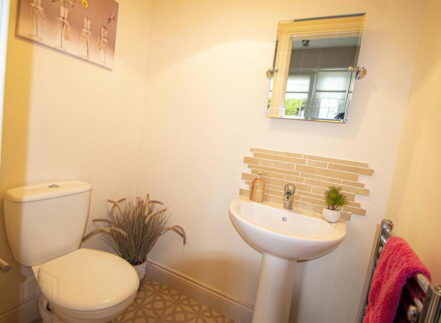 47 Lagmore Grove, Stewartstown Road, Belfast, BT17 0TD