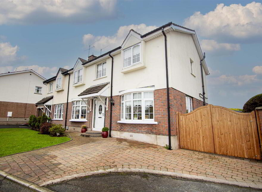 47 Lagmore Grove, Stewartstown Road, Belfast, BT17 0TD