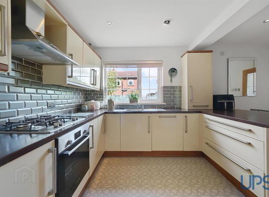 47 Lagmore Grove, Stewartstown Road, Belfast, BT17 0TD