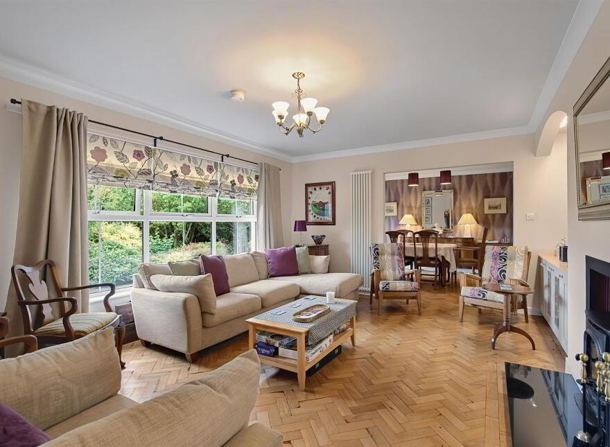 42 Magherahamlet Road, Ballynahinch, BT24 8PZ