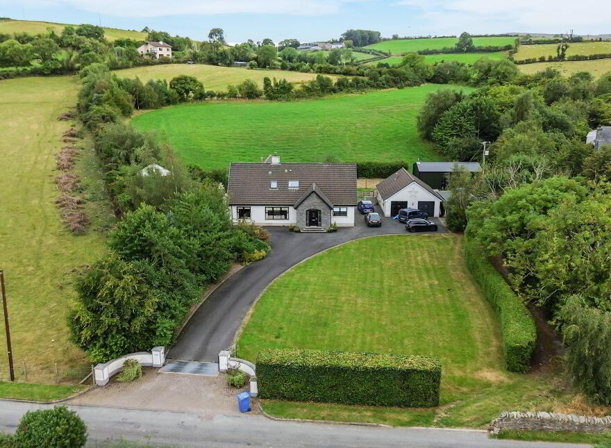 42 Magherahamlet Road, Ballynahinch, BT24 8PZ
