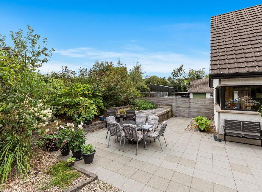 42 Magherahamlet Road, Ballynahinch, BT24 8PZ