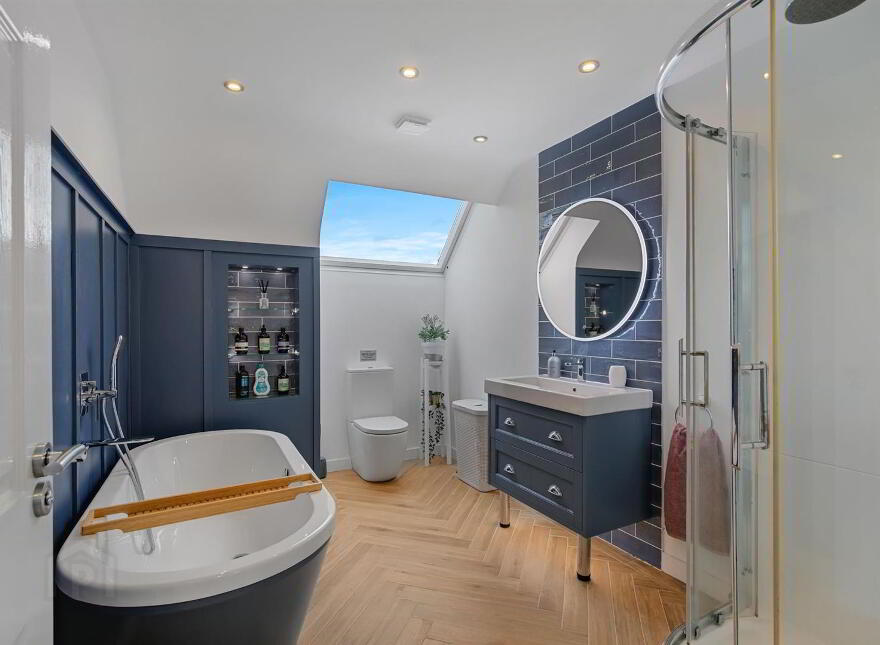 42 Magherahamlet Road, Ballynahinch, BT24 8PZ