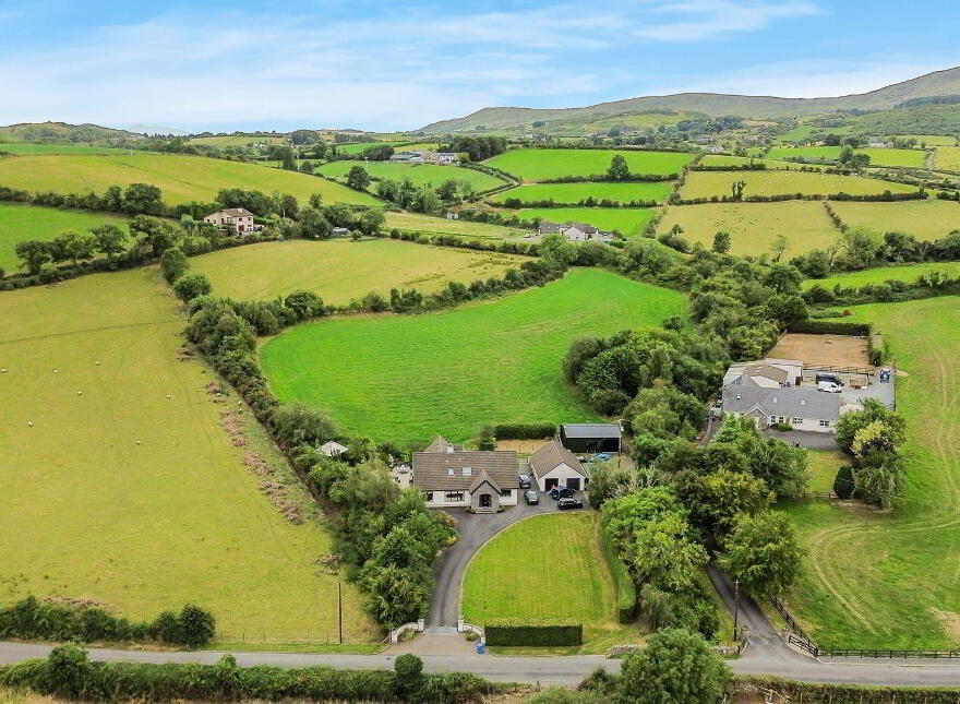42 Magherahamlet Road, Ballynahinch, BT24 8PZ
