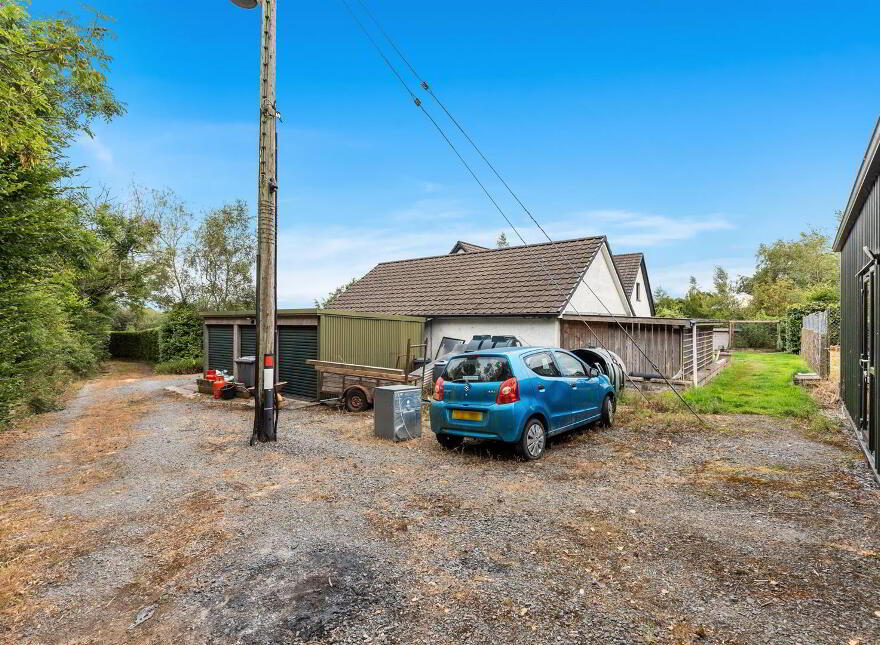 42 Magherahamlet Road, Ballynahinch, BT24 8PZ