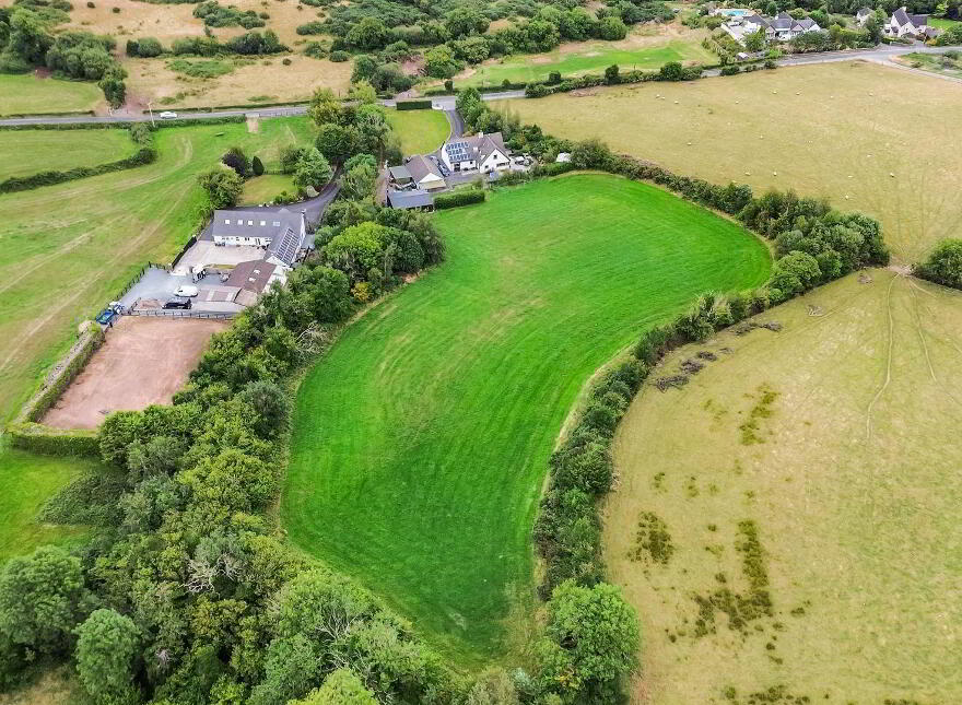 42 Magherahamlet Road, Ballynahinch, BT24 8PZ