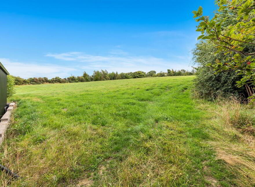 42 Magherahamlet Road, Ballynahinch, BT24 8PZ