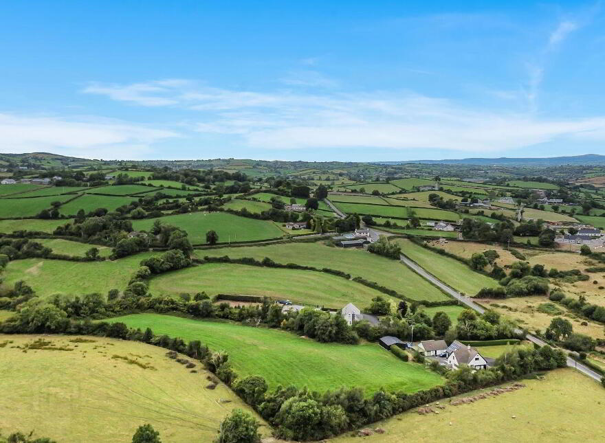 42 Magherahamlet Road, Ballynahinch, BT24 8PZ