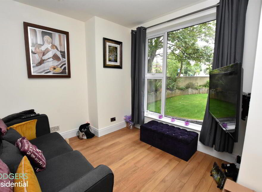 1A, 422 Beersbridge Road, Belfast, BT5 5EB