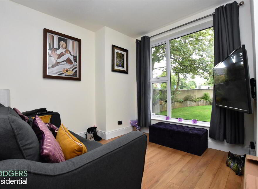 1A, 422 Beersbridge Road, Belfast, BT5 5EB