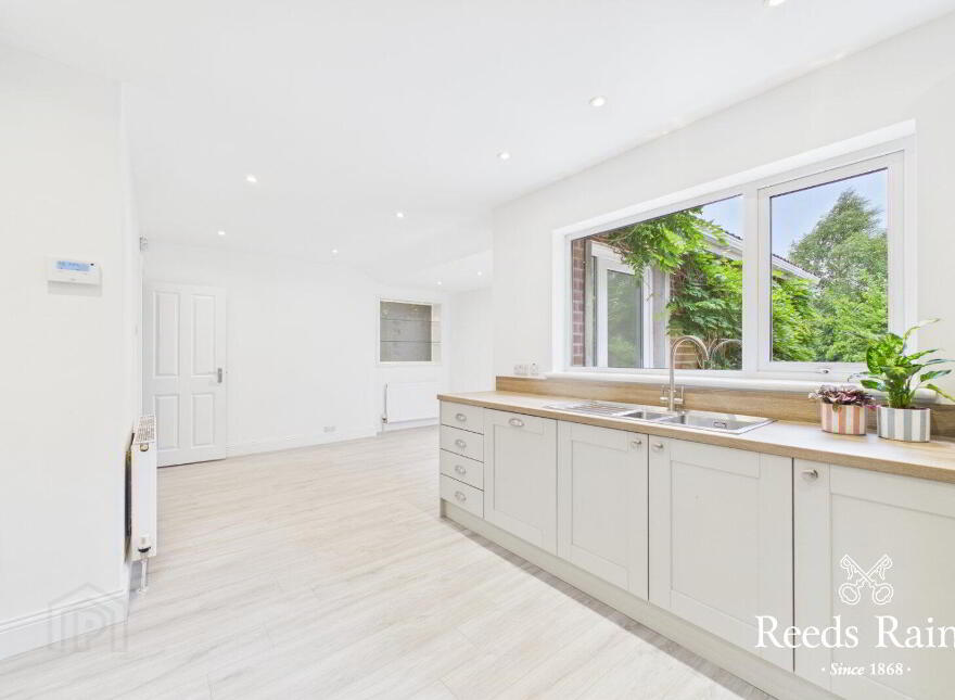 76 Kesh Road, Maze, Lisburn, BT27 5RR