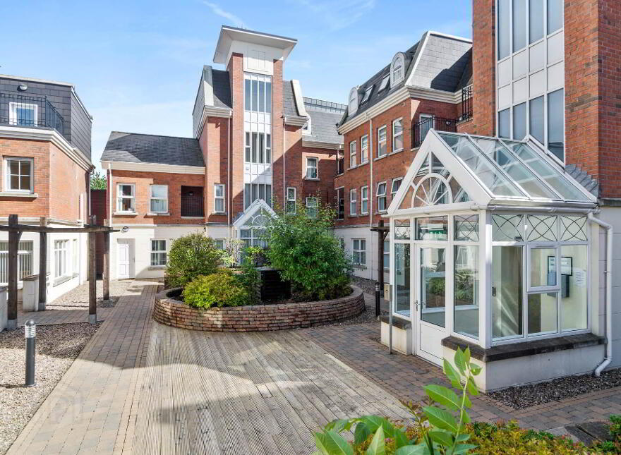 16 Ashley Courtyard, 1a Fane Street, Belfast, BT9 7JS