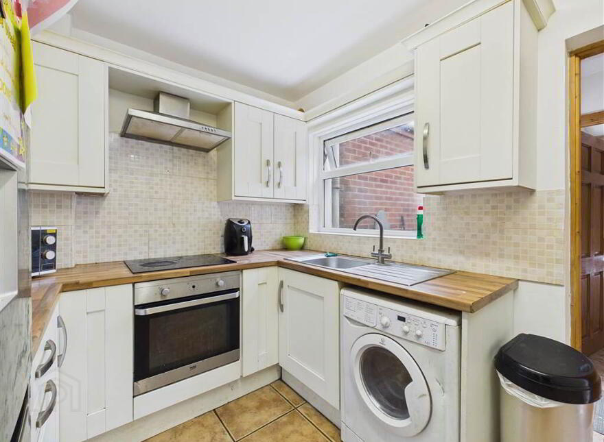 43 Beechmount Crescent, Belfast, BT12 7NJ