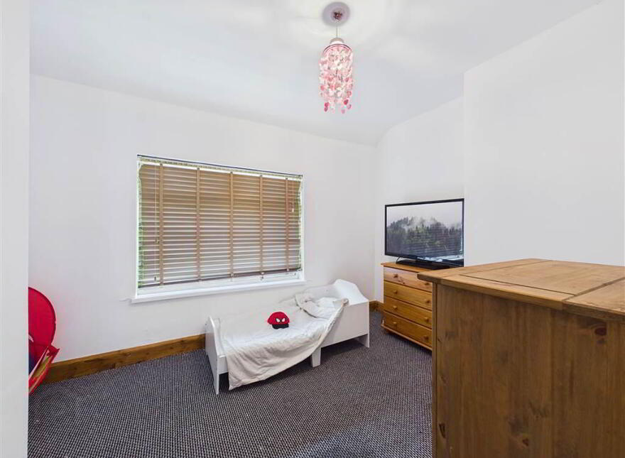 43 Beechmount Crescent, Belfast, BT12 7NJ