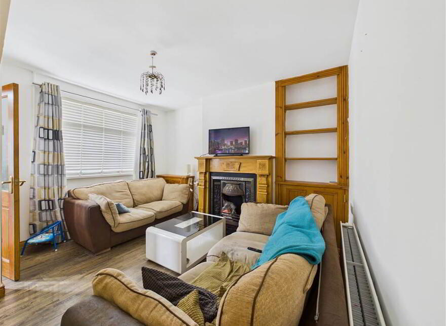 43 Beechmount Crescent, Belfast, BT12 7NJ