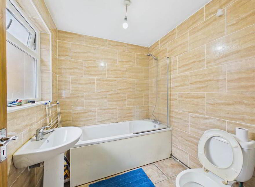 43 Beechmount Crescent, Belfast, BT12 7NJ
