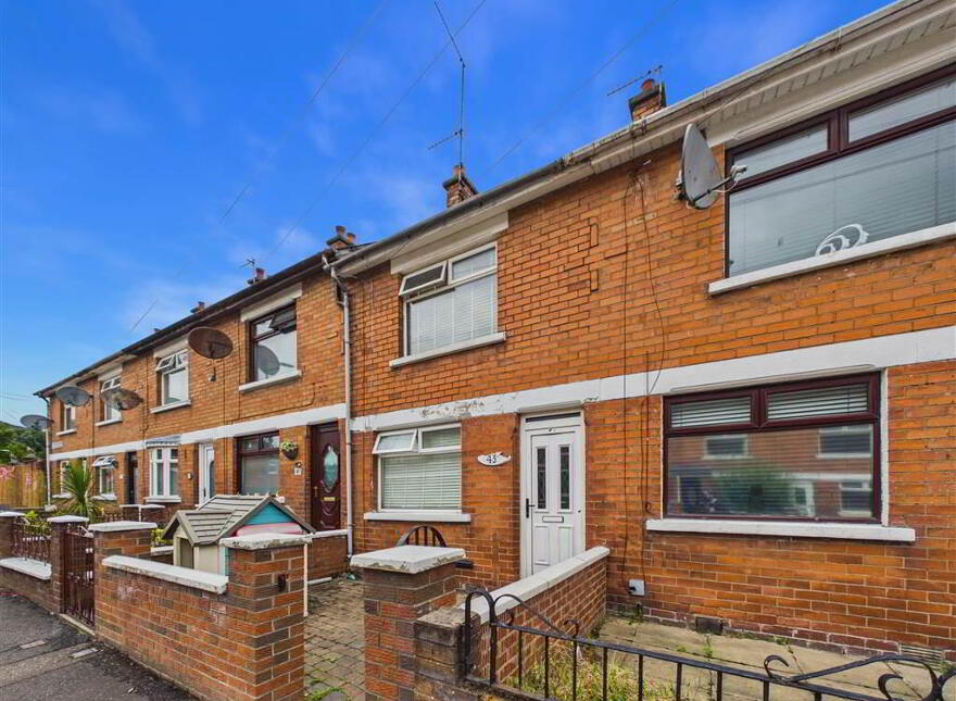 43 Beechmount Crescent, Belfast, BT12 7NJ