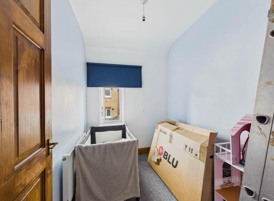 43 Beechmount Crescent, Belfast, BT12 7NJ