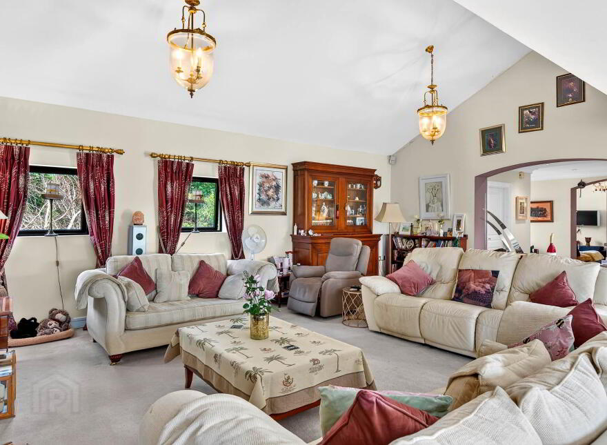 Annaghdown Lodge, Eanach Dhúin, H91DXR5