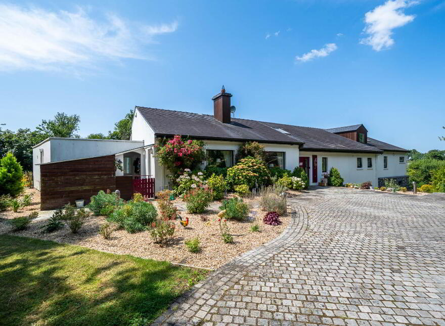 Annaghdown Lodge, Eanach Dhúin, H91DXR5