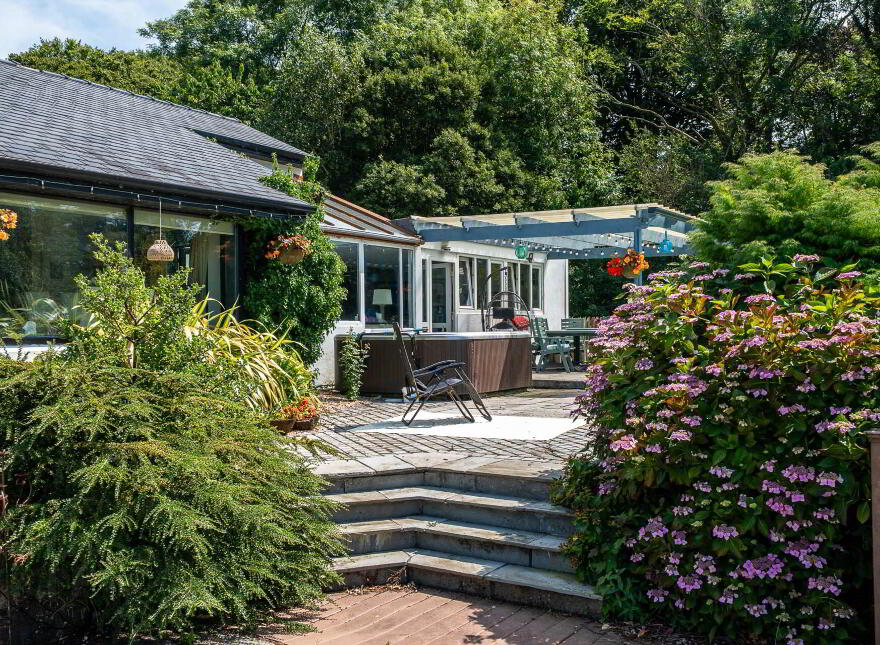 Annaghdown Lodge, Eanach Dhúin, H91DXR5