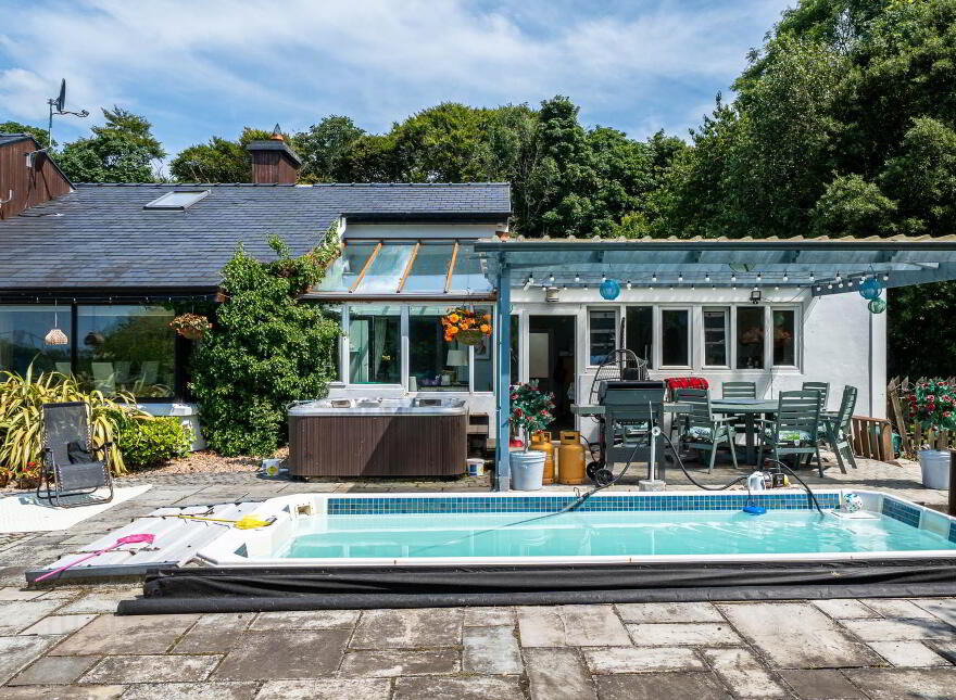 Annaghdown Lodge, Eanach Dhúin, H91DXR5