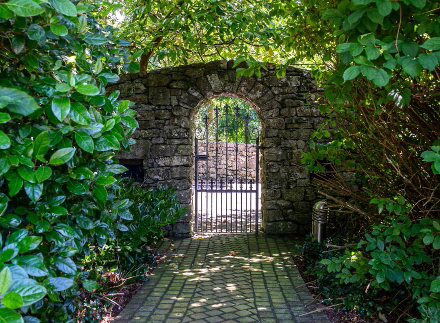 Annaghdown Lodge, Eanach Dhúin, H91DXR5