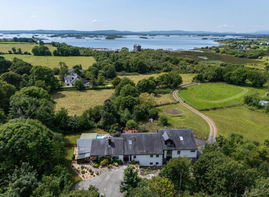 Annaghdown Lodge, Eanach Dhúin, H91DXR5