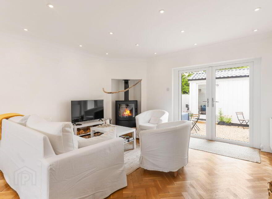 2 Strand Mews, Lea Road, Sandymount, Sandymount, D04VX88