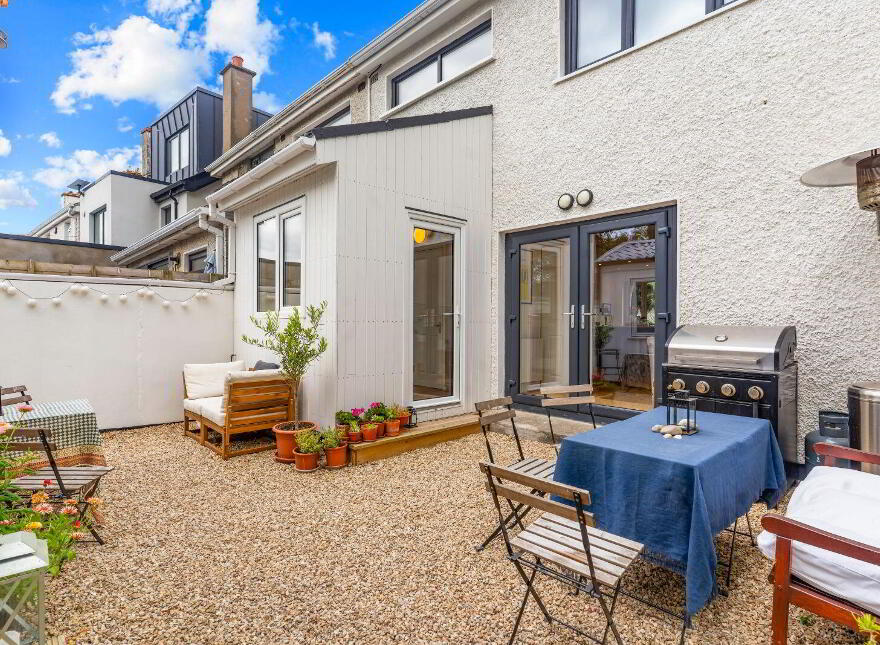 2 Strand Mews, Lea Road, Sandymount, Sandymount, D04VX88