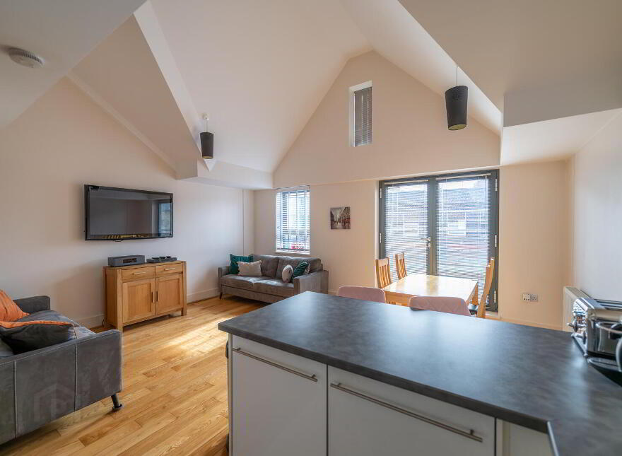 Apt 302, 2 William Street South, Belfast, BT1 4FJ