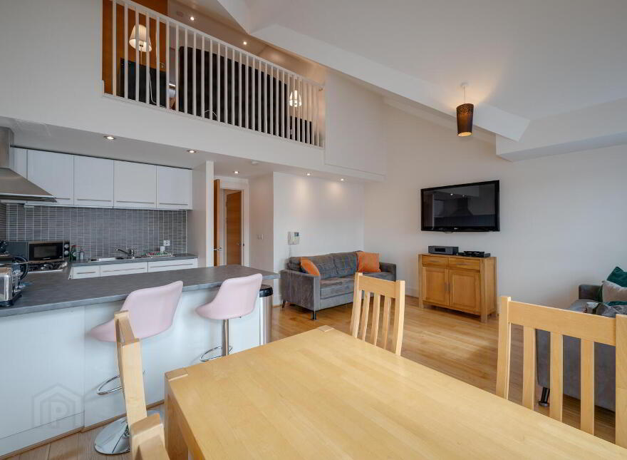 Apt 302, 2 William Street South, Belfast, BT1 4FJ