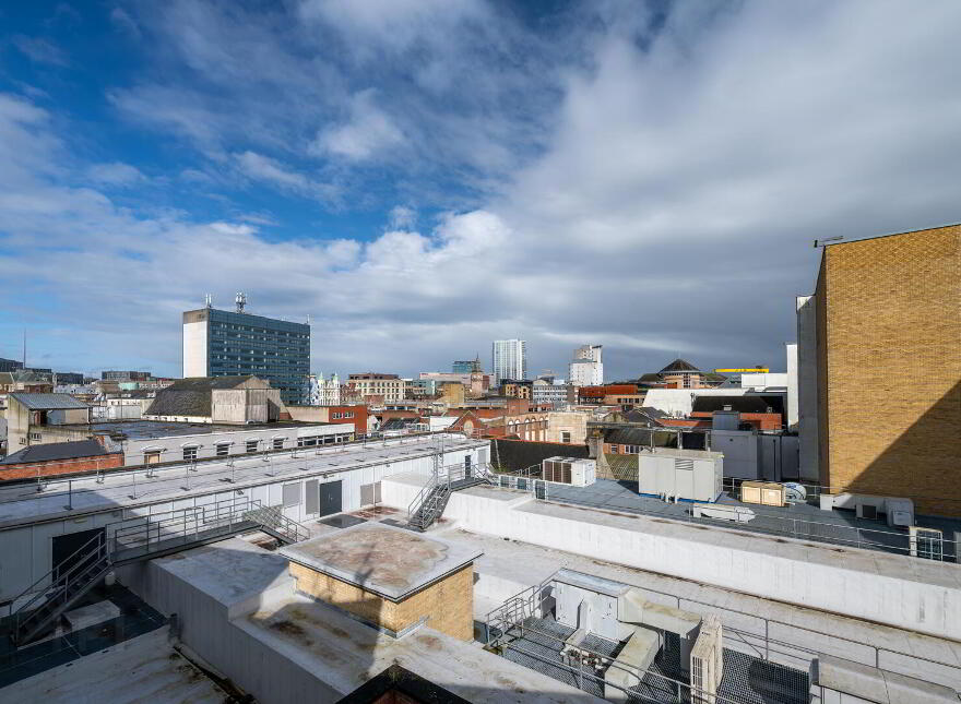 Apt 302, 2 William Street South, Belfast, BT1 4FJ