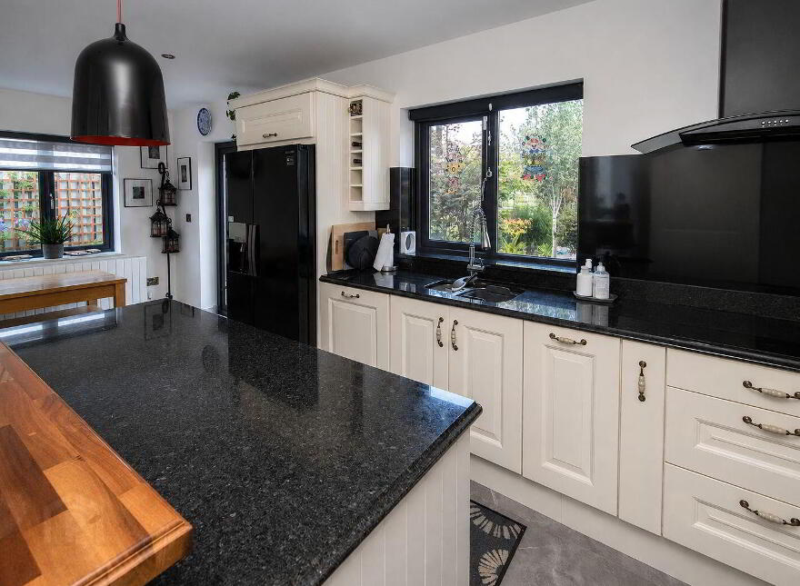 10 Waterside, Dungarvan, X35TY40