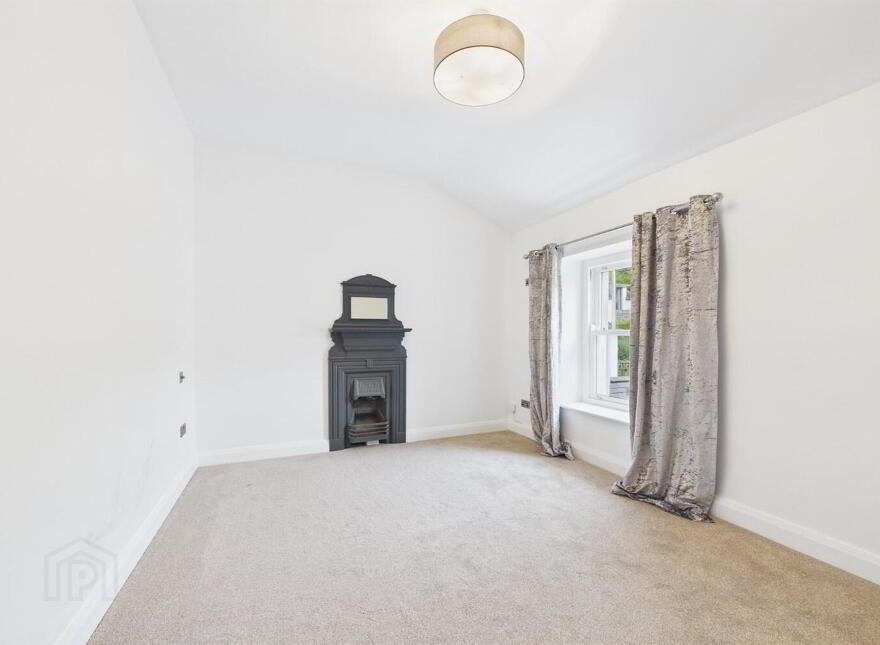 Apt 2 Pier House, 1 Seafront Road, Holywood, BT18 0BB
