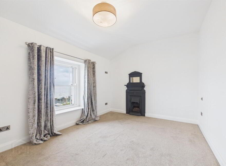 Apt 2 Pier House, 1 Seafront Road, Holywood, BT18 0BB