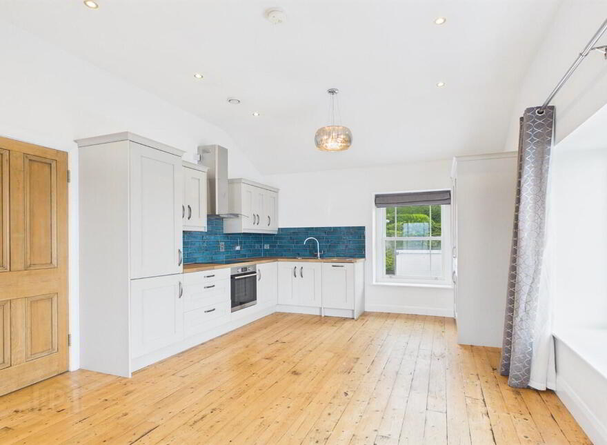 Apt 2 Pier House, 1 Seafront Road, Holywood, BT18 0BB