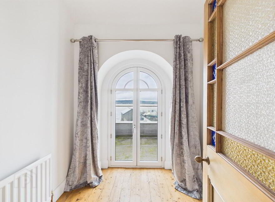 Apt 2 Pier House, 1 Seafront Road, Holywood, BT18 0BB