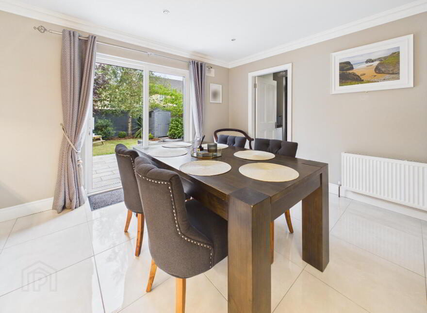 27 Farnamurray Close, Nenagh, E45K540