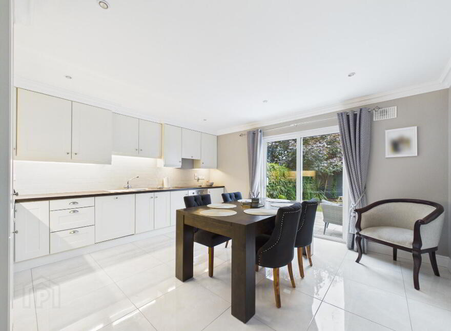 27 Farnamurray Close, Nenagh, E45K540
