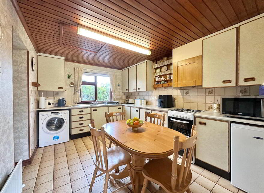 68 Hillhead Road, Toomebridge, BT41 3SP