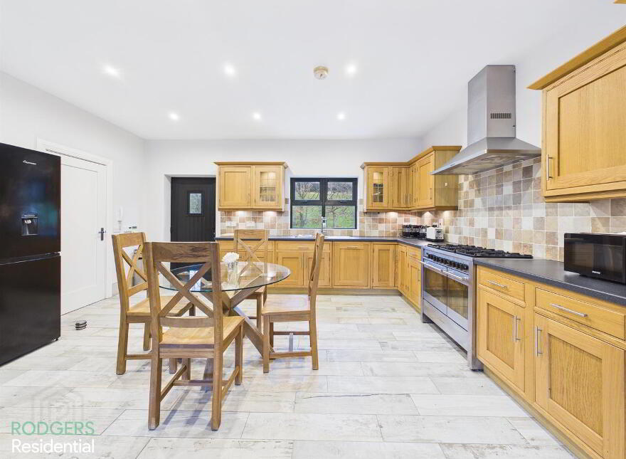 292 Belfast Road, Dundonald, Belfast, BT16 1UE