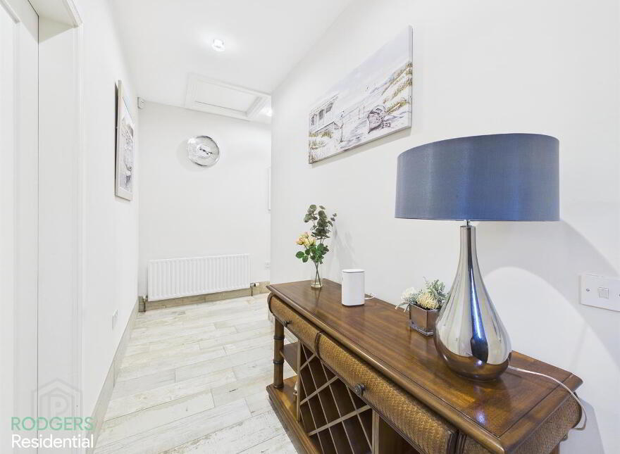292 Belfast Road, Dundonald, Belfast, BT16 1UE