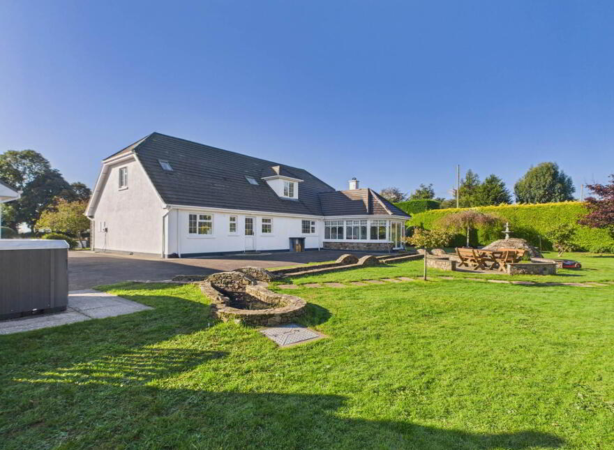 Cregmore House, Ballyknock, Carrick-On-Suir, E32T263