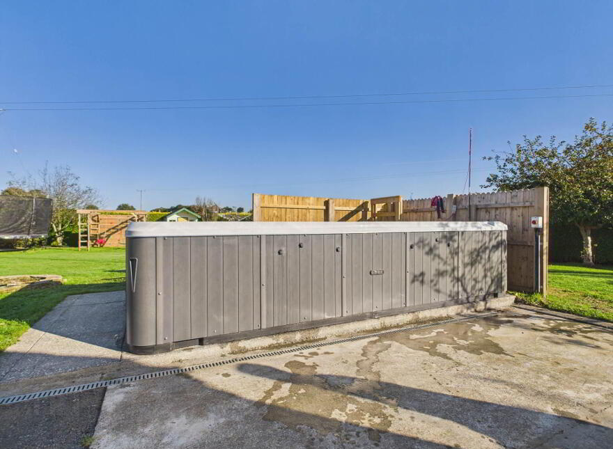 Cregmore House, Ballyknock, Carrick-On-Suir, E32T263