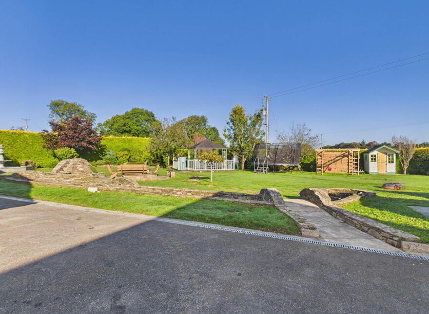 Cregmore House, Ballyknock, Carrick-On-Suir, E32T263