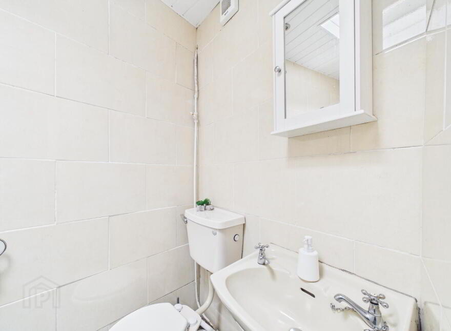 43 Grattan Terrace, Francis Street, Waterford, X91XWD9
